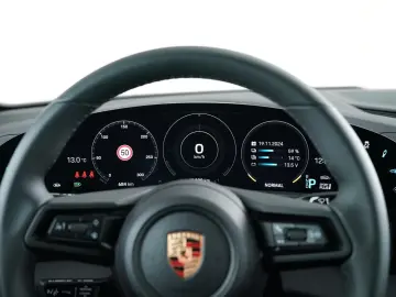 Porsche TAYCAN 4S 75-JAHRE BOSE PANO