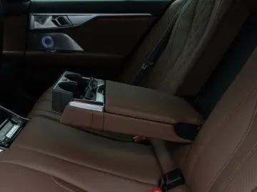 BMW M8 Comp xDr GranCoupe 360 Ventil B&W SoftClo