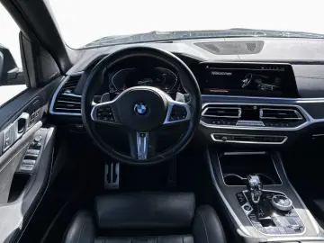 BMW X7 xDr40d MSpo Laser SoftClo Ventil DAPro 360 7Seat