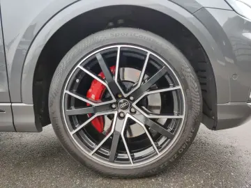 AUDI SQ8 4.0 TFSI