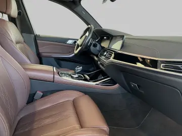 BMW X7 xDr40d MSpo SkyLoun SoftClose Massage Ventil DisplKey