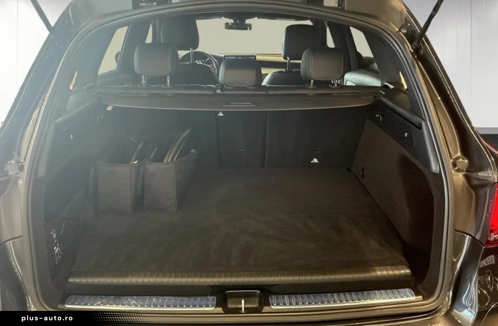 MERCEDES-BENZ GLC 300 e 4Matic AMG-LINE AHK CAR-PLAY