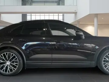 PORSCHE Macan Electric 4  CHRONO BOSE