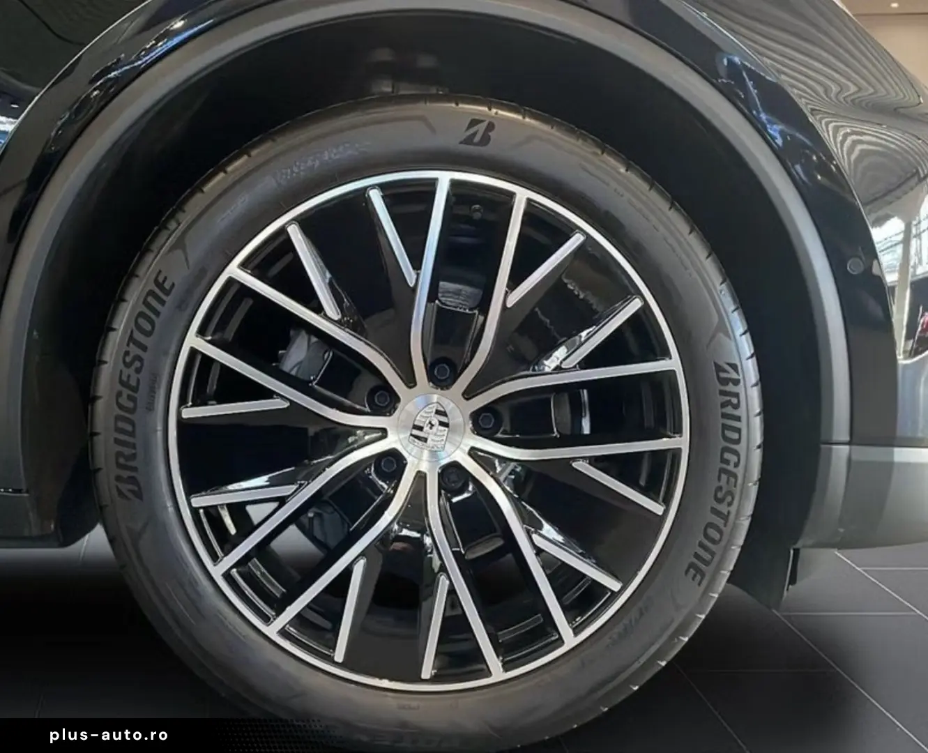 PORSCHE Macan Electric 4  CHRONO BOSE