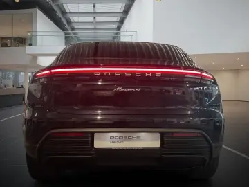 PORSCHE Macan Electric 4  CHRONO BOSE