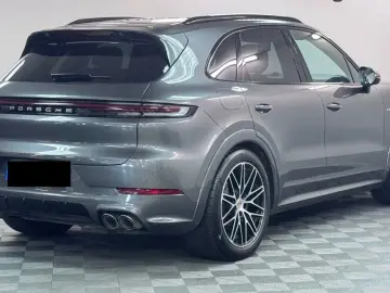 PORSCHE Cayenne E-Hybrid