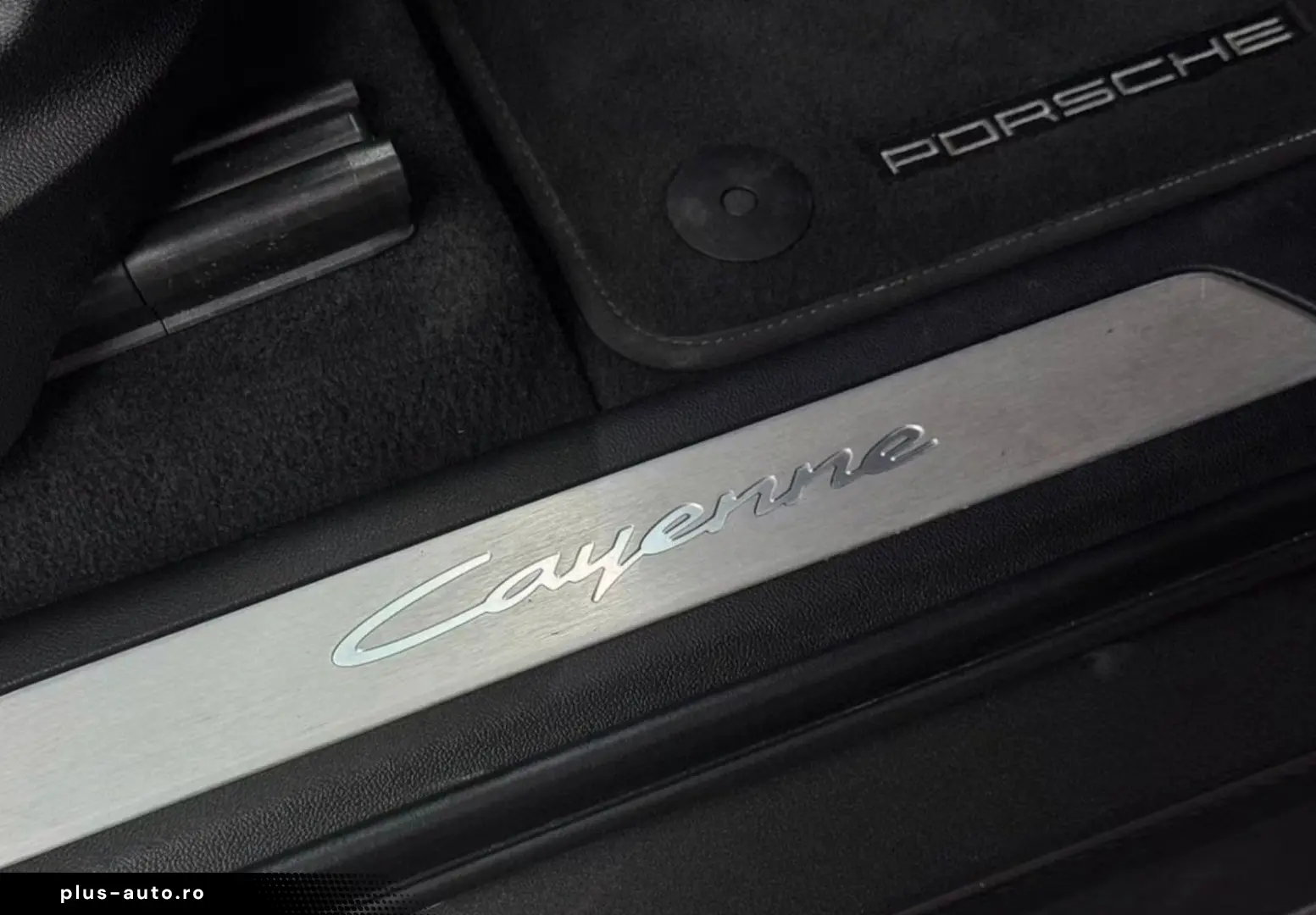 PORSCHE Cayenne E-Hybrid