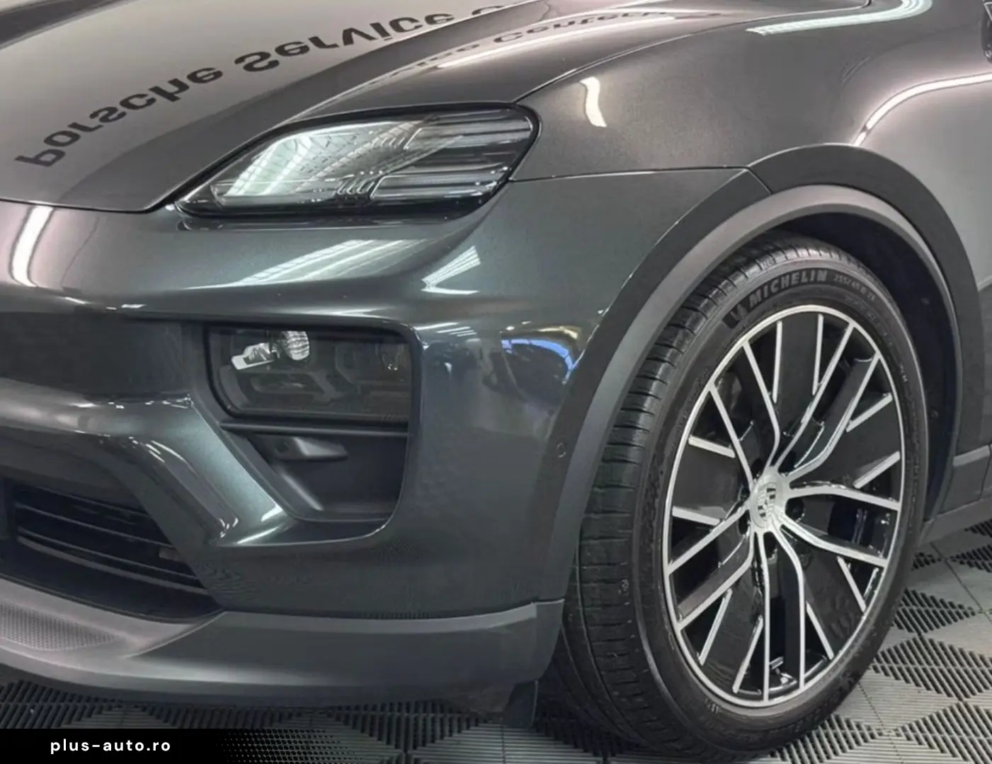 PORSCHE Macan Electric 4 PASM Sport Chrono