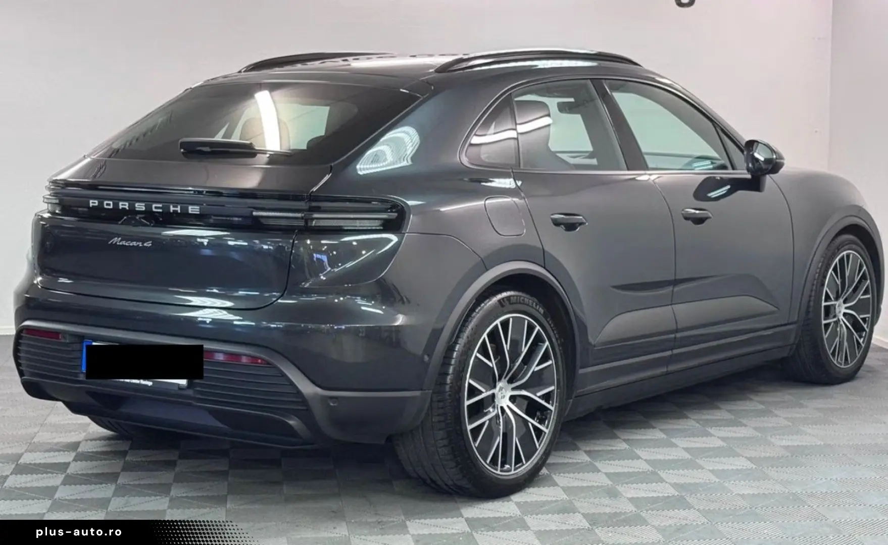 PORSCHE Macan Electric 4 PASM Sport Chrono