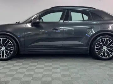 PORSCHE Macan Electric 4 PASM Sport Chrono