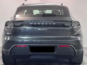 PORSCHE Macan Electric 4 PASM Sport Chrono