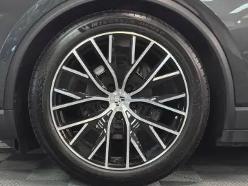 PORSCHE Macan Electric 4 PASM Sport Chrono