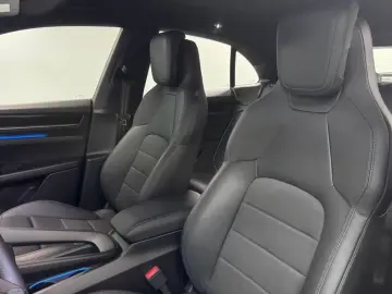 PORSCHE Macan Electric 4 PASM Sport Chrono