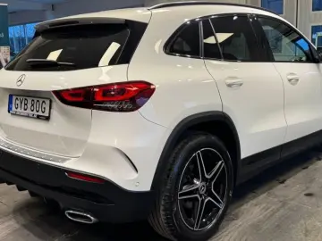 MERCEDES-BENZ GLA 200 d STANDHEIZUNG  Night-Paket  KAMERA