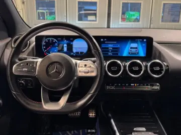 MERCEDES-BENZ GLA 200 d STANDHEIZUNG  Night-Paket  KAMERA