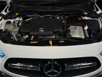 MERCEDES-BENZ GLA 200 d STANDHEIZUNG  Night-Paket  KAMERA