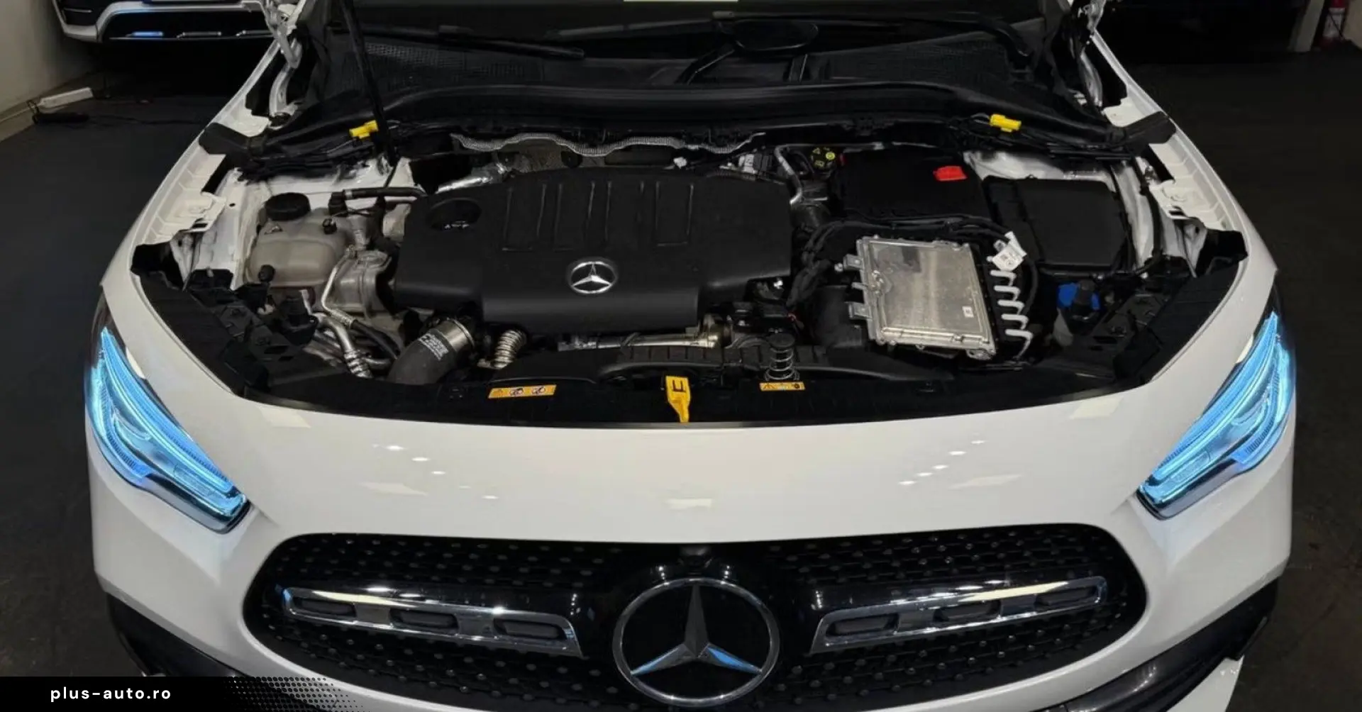 MERCEDES-BENZ GLA 200 d STANDHEIZUNG  Night-Paket  KAMERA