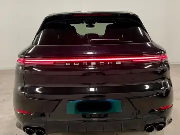 PORSCHE Cayenne E-Hybrid Sport-Design-Paket PANO 360