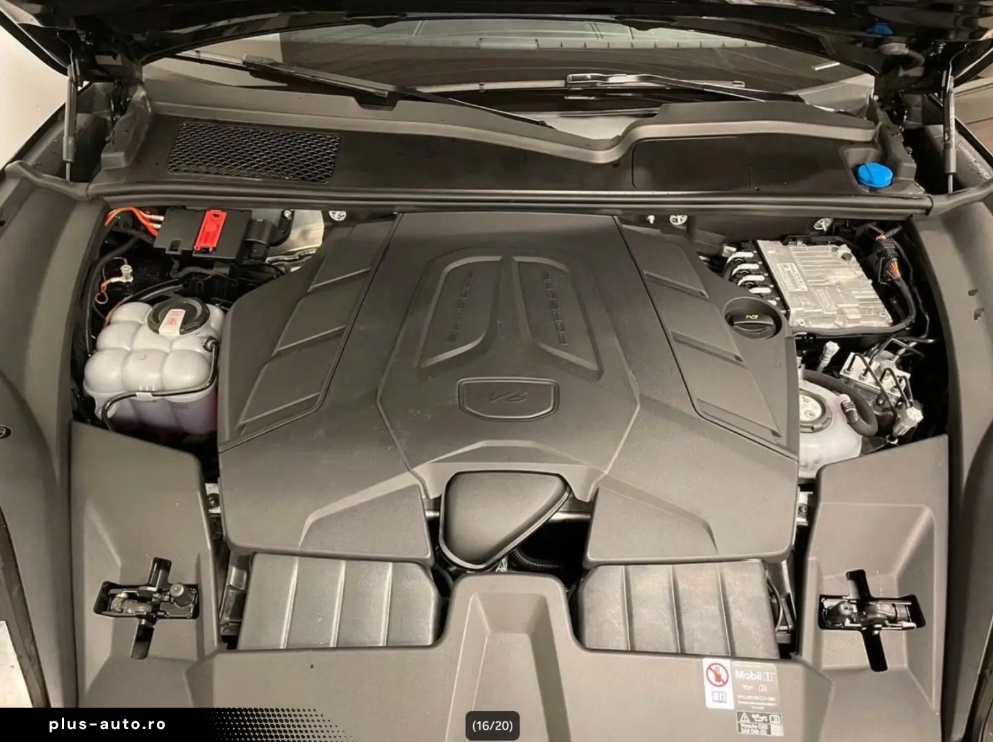 PORSCHE Cayenne E-Hybrid Sport-Design-Paket PANO 360