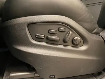 PORSCHE Cayenne E-Hybrid Sport-Design-Paket PANO 360