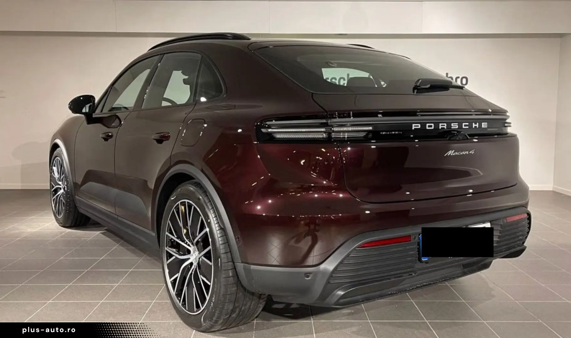 PORSCHE Macan Electric 4