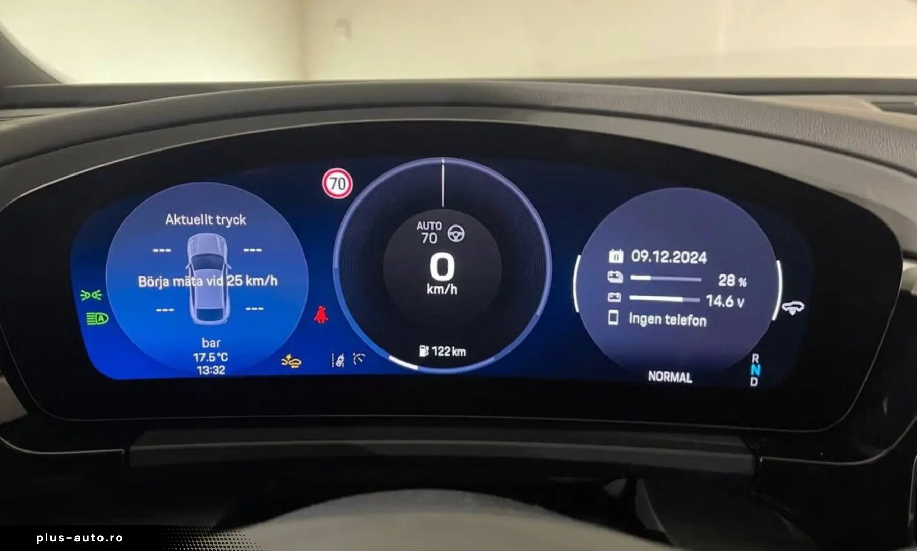 PORSCHE Macan Electric 4