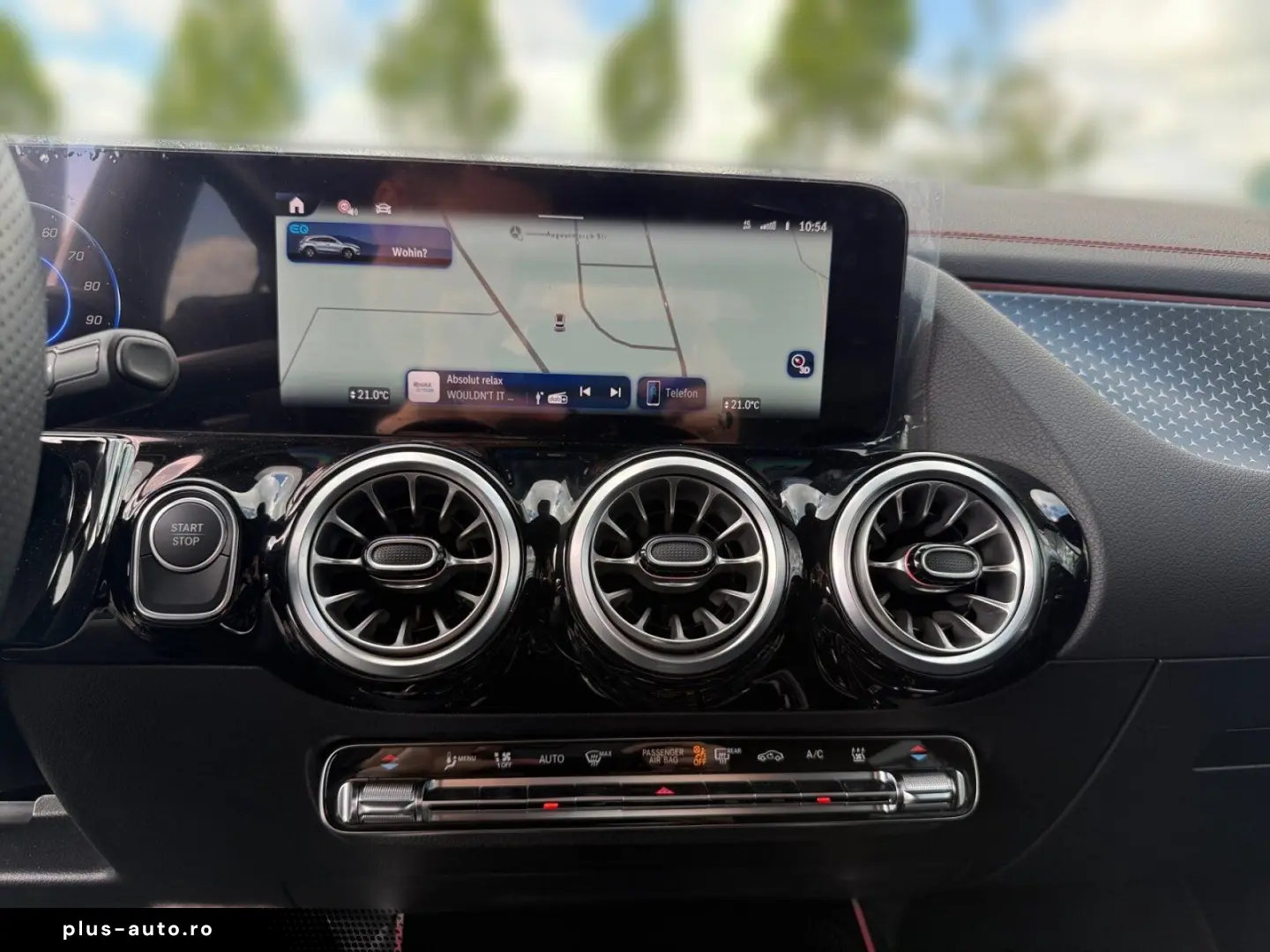 MERCEDES-BENZ EQA 300 4M  AMG NIGHT MEMO PANO 360 KAM DISTR