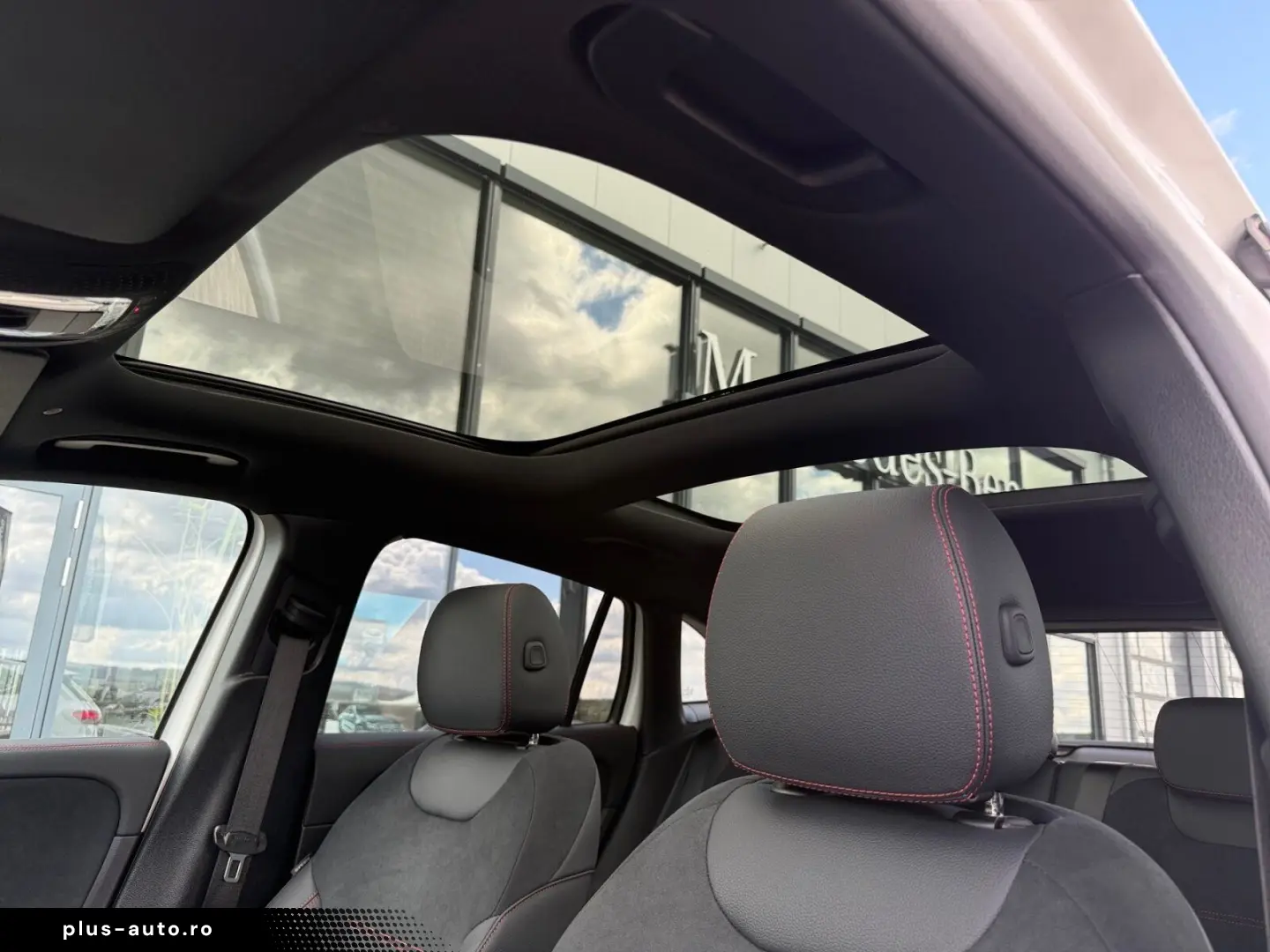 MERCEDES-BENZ EQA 300 4M  AMG NIGHT MEMO PANO 360 KAM DISTR