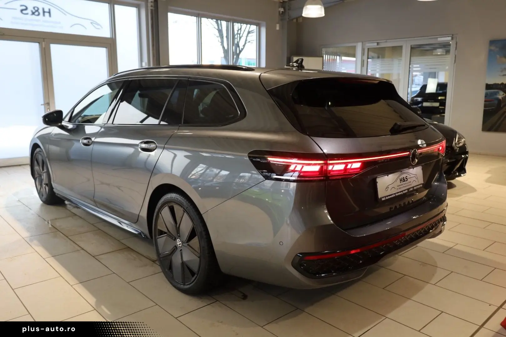 VW Passat Variant 2.0 TDI 4Motion R-Line AHK