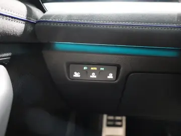 VW Passat Variant 2.0 TDI 4Motion R-Line AHK