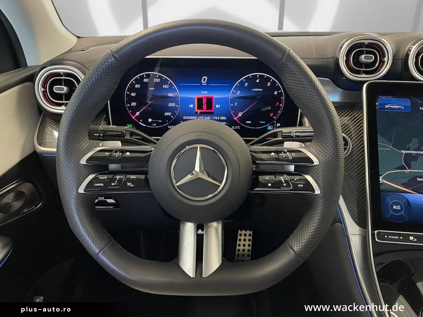 MERCEDES-BENZ GLC300 4M AMG PANO NIGHT AHK BURM TOTW 360
