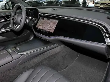MERCEDES-BENZ E450 d 4M LIM AMG  360  DIG-LED AHK Standhz