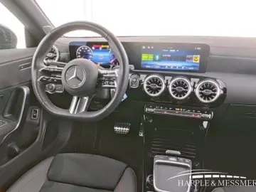 MERCEDES-BENZ CLA 220 d AMG Line Navi Distronic KlimaAutom.