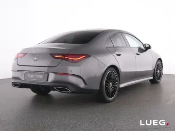 MERCEDES-BENZ CLA 220 d AMG MBUX LED Pano AHK Mem