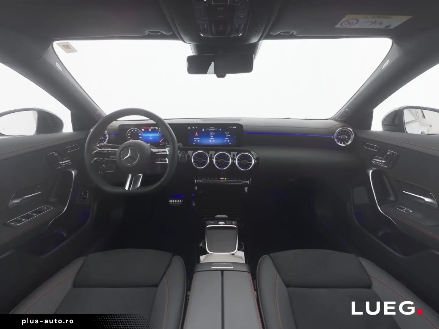 MERCEDES-BENZ CLA 220 d AMG MBUX LED Pano AHK Mem