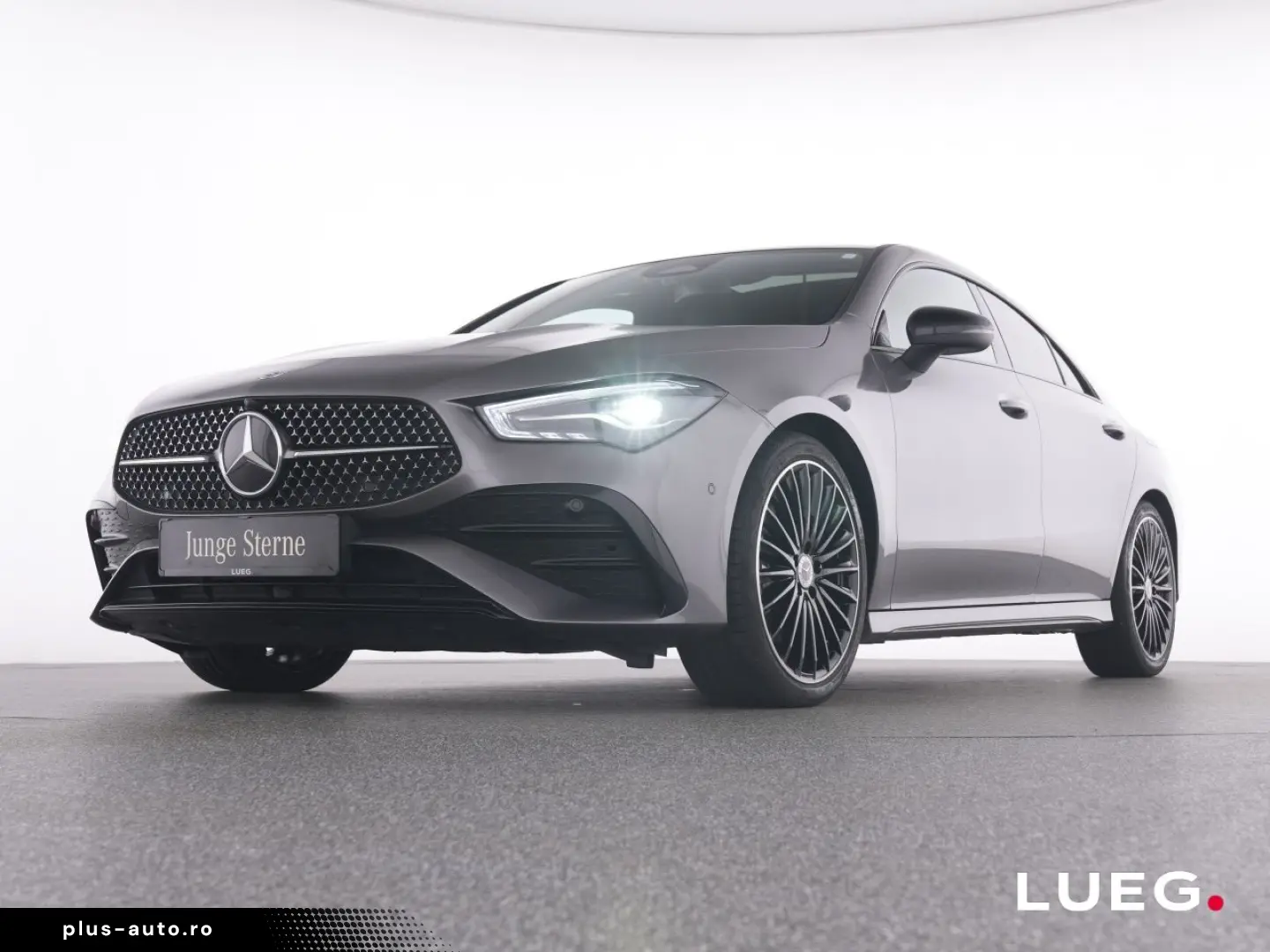 MERCEDES-BENZ CLA 220 d AMG MBUX LED Pano AHK Mem