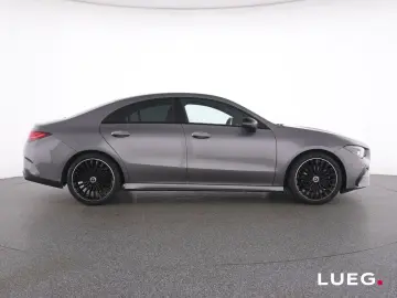 MERCEDES-BENZ CLA 220 d AMG MBUX LED Pano AHK Mem