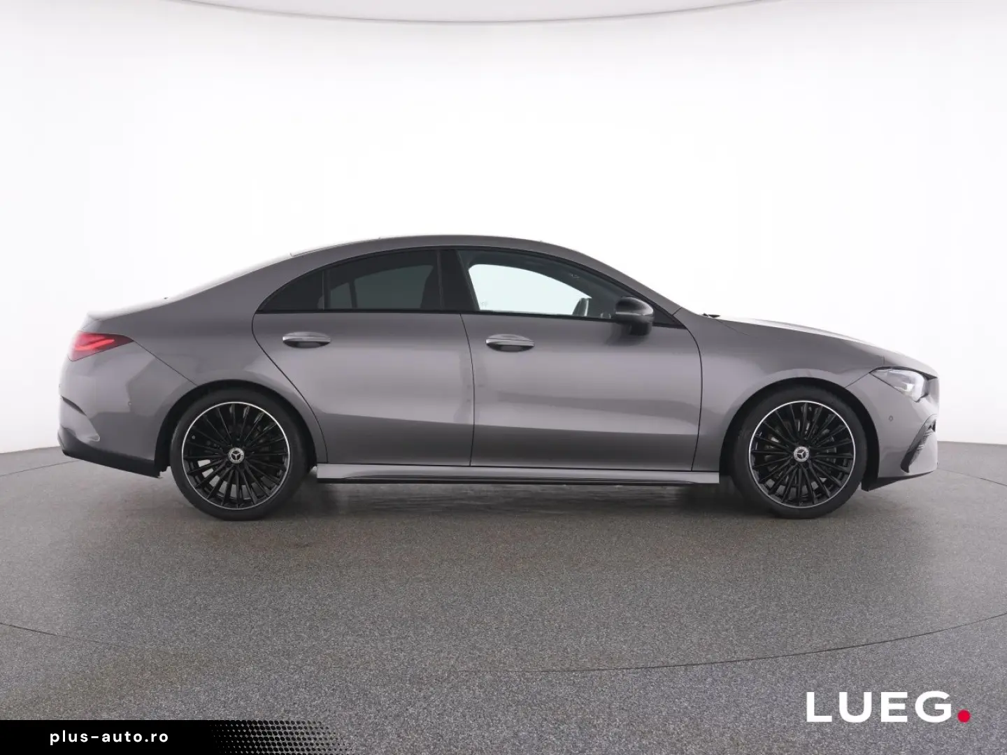 MERCEDES-BENZ CLA 220 d AMG MBUX LED Pano AHK Mem