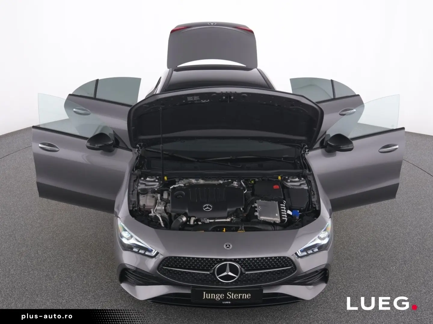 MERCEDES-BENZ CLA 220 d AMG MBUX LED Pano AHK Mem