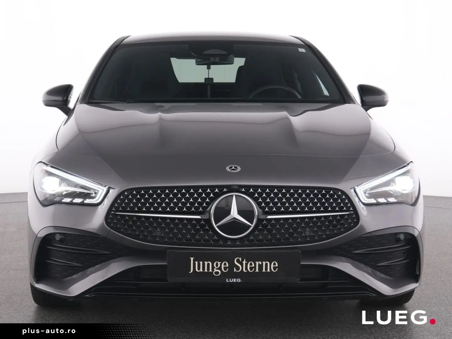MERCEDES-BENZ CLA 220 d AMG MBUX LED Pano AHK Mem