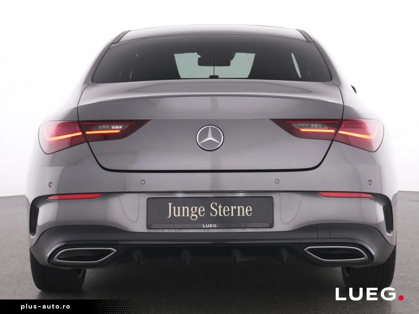 MERCEDES-BENZ CLA 220 d AMG MBUX LED Pano AHK Mem