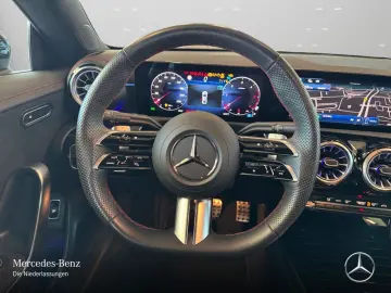 MERCEDES-BENZ CLA 220d Cp AMG  Pano Night AHK Multibe
