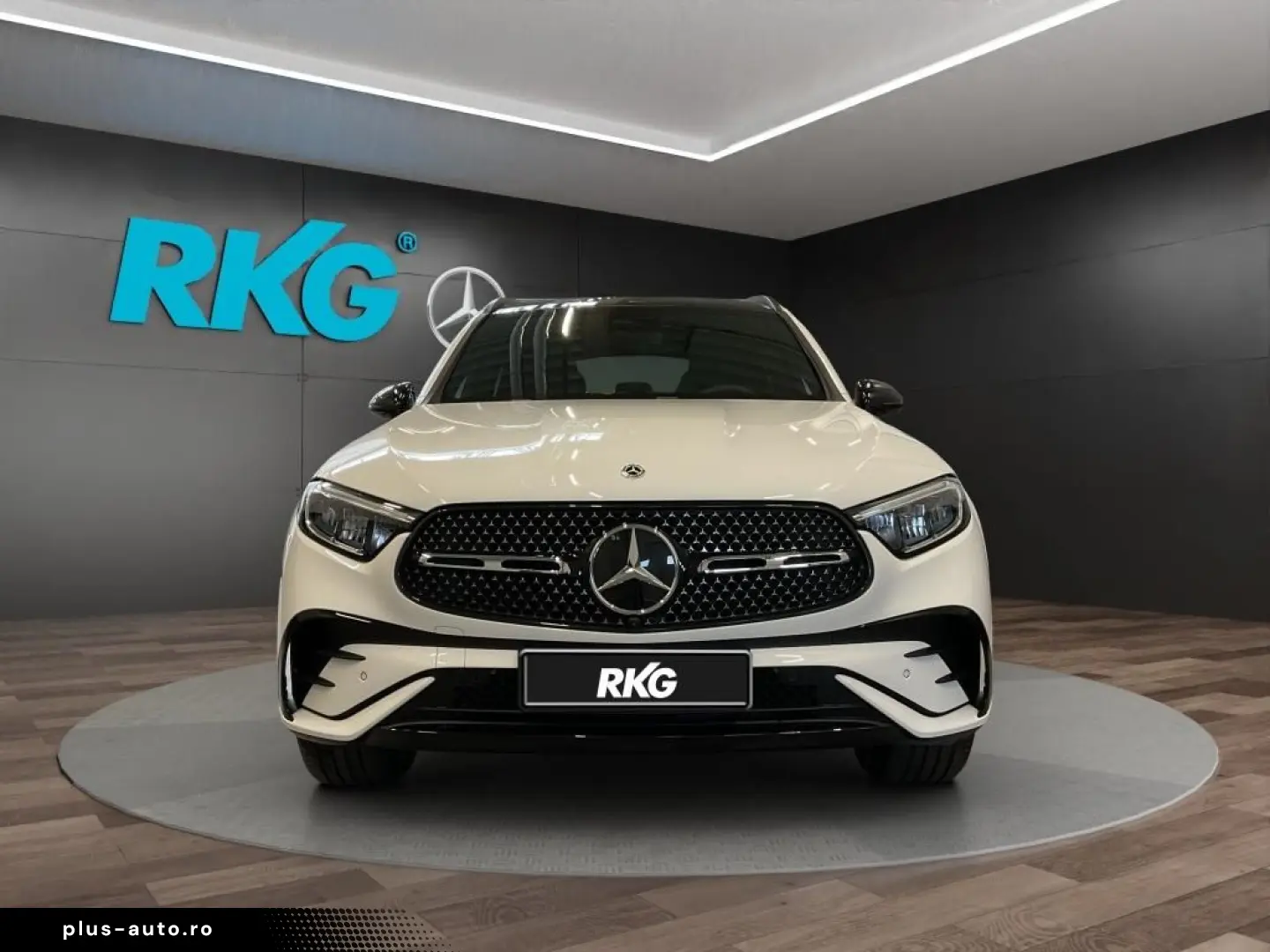 MERCEDES-BENZ GLC 300 de 4M EDITION AMG DISTR PANO 360 AHK