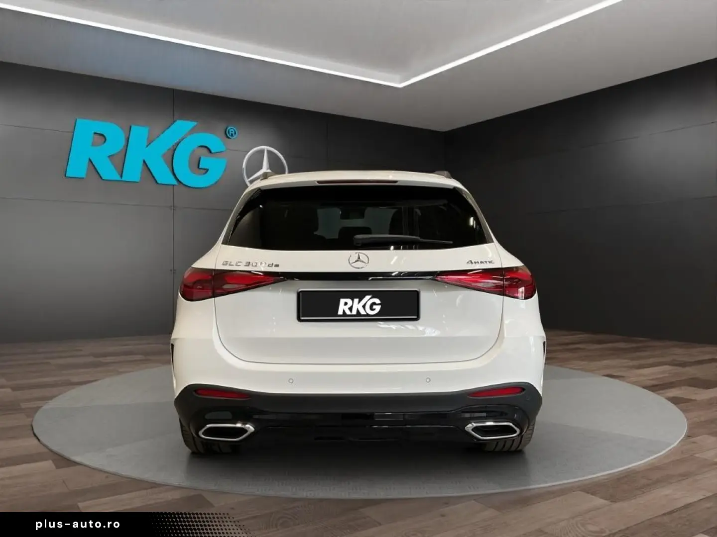MERCEDES-BENZ GLC 300 de 4M EDITION AMG DISTR PANO 360 AHK