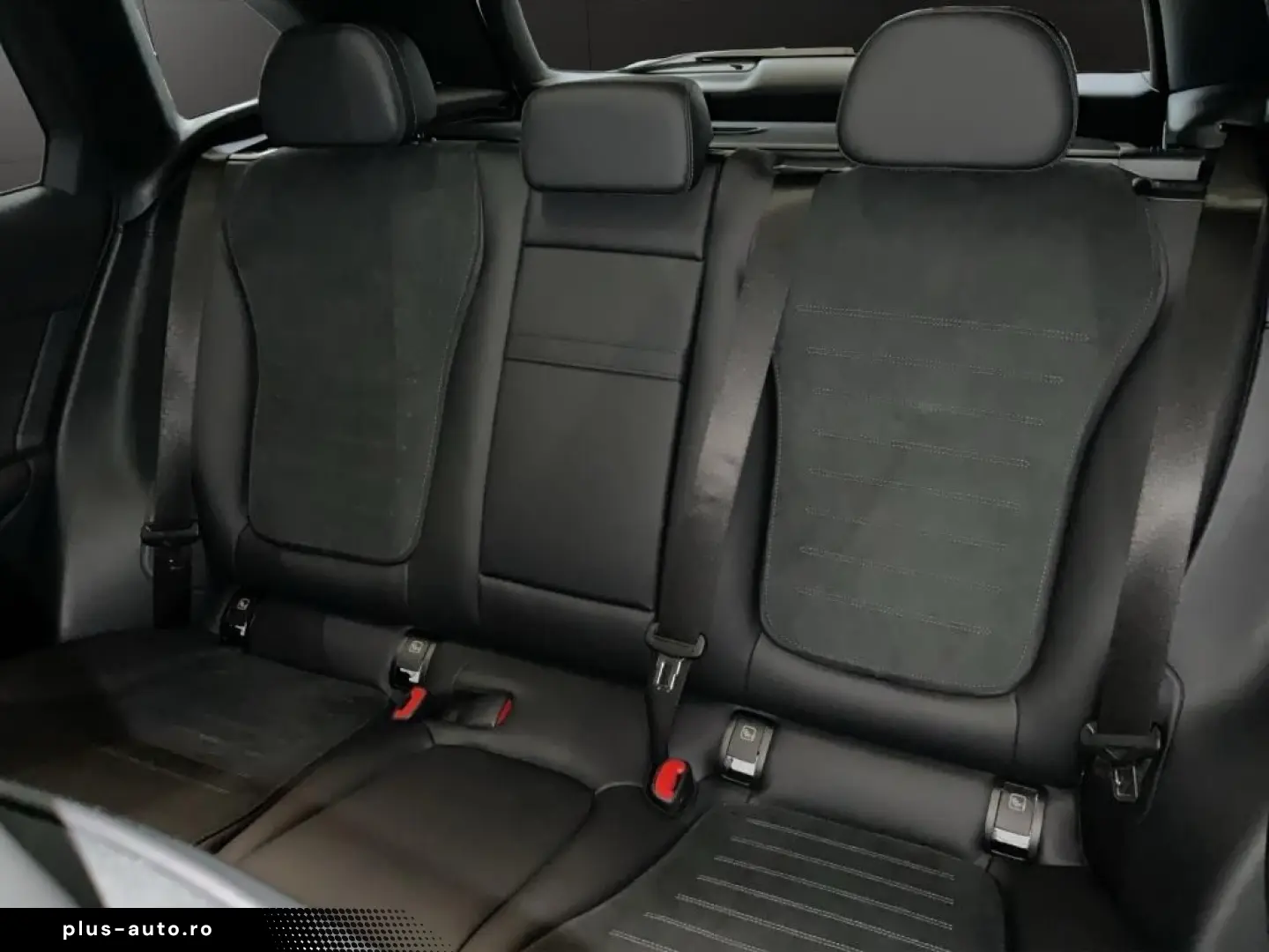 MERCEDES-BENZ GLC 300 de 4M EDITION AMG DISTR PANO 360 AHK