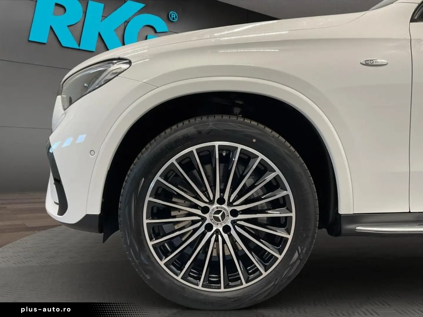 MERCEDES-BENZ GLC 300 de 4M EDITION AMG DISTR PANO 360 AHK