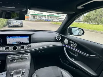 Mercedes-Benz E 300de Diesel Hybrid 9G-TRONIC 2021 AMG LINE