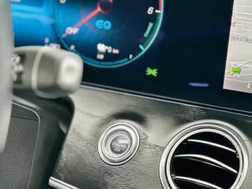Mercedes-Benz E 300de Diesel Hybrid 9G-TRONIC 2021 AMG LINE