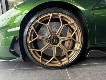 LAMBORGHINI Aventador SVJ AD Personam- Capristo-Shiny Carbon