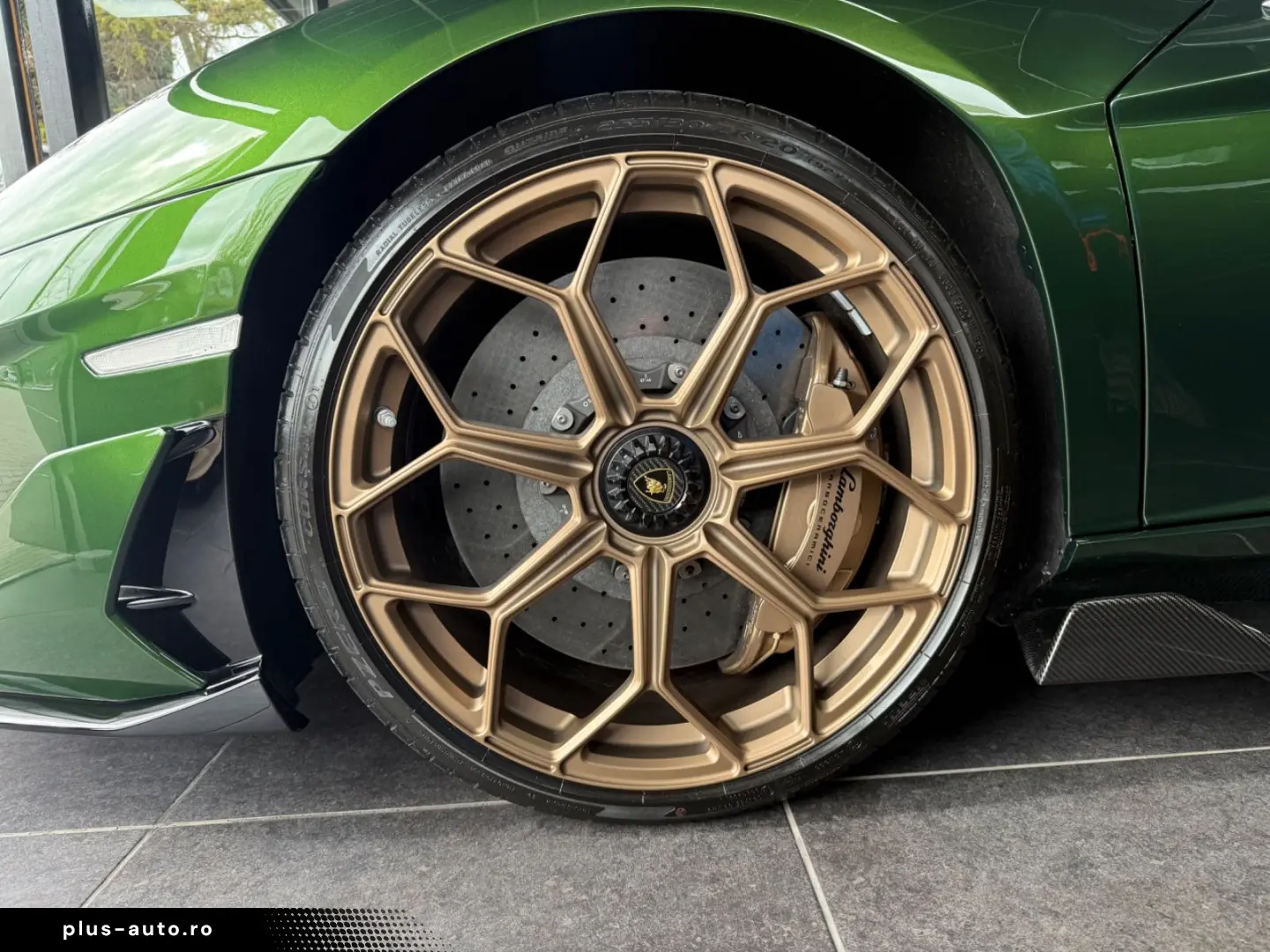 LAMBORGHINI Aventador SVJ AD Personam- Capristo-Shiny Carbon